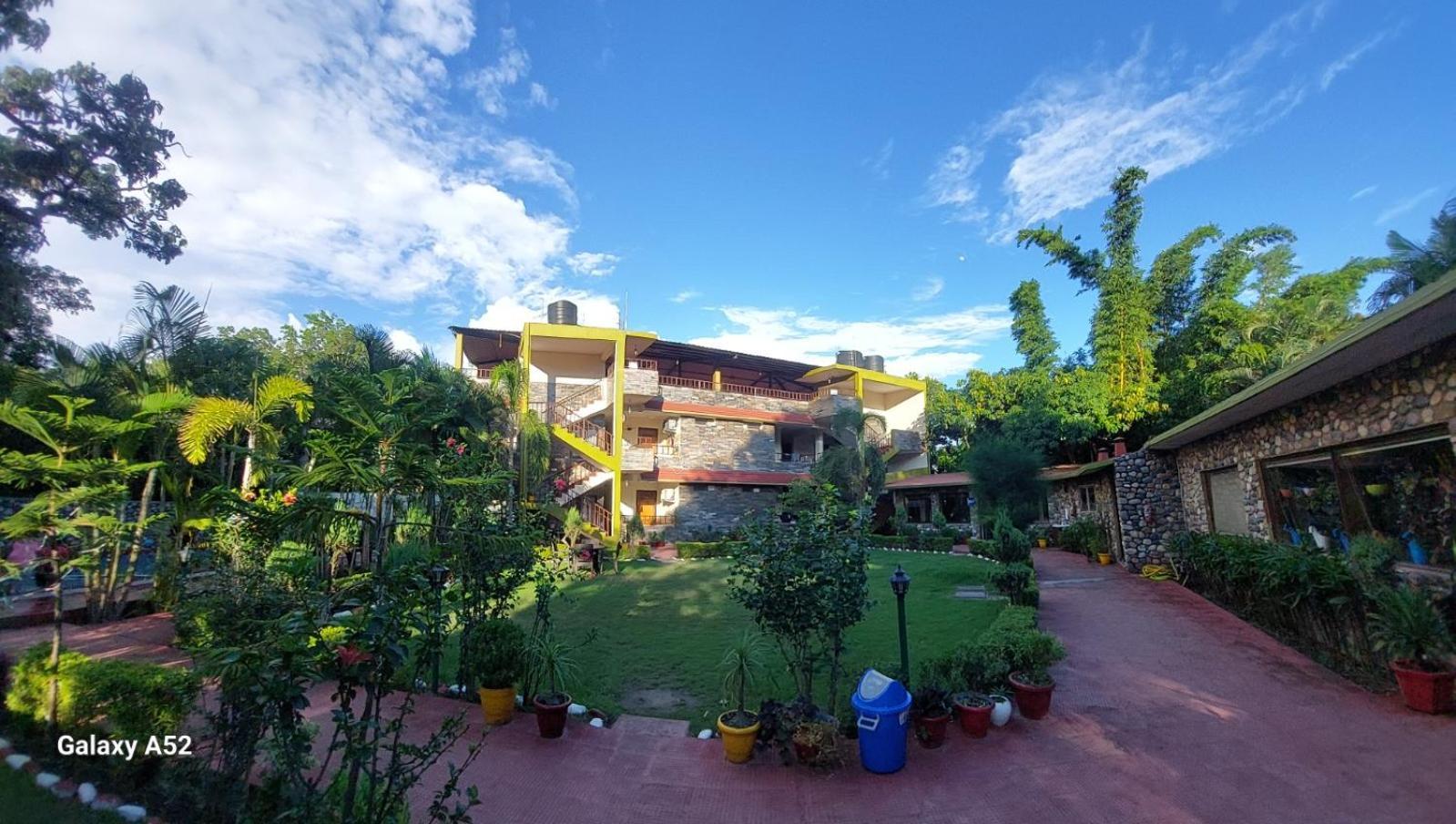Hr Dukes Den Resort Ramnagar  Exterior photo